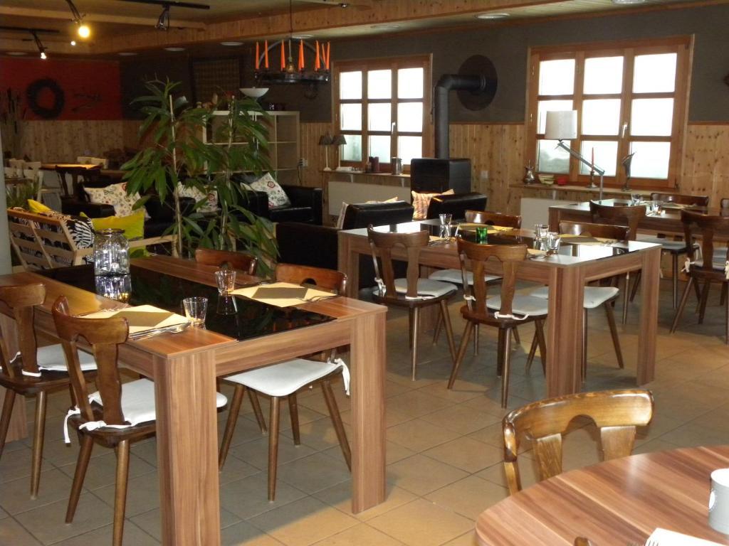 Hotel Restaurant Walliser Sonne Reckingen Екстериор снимка