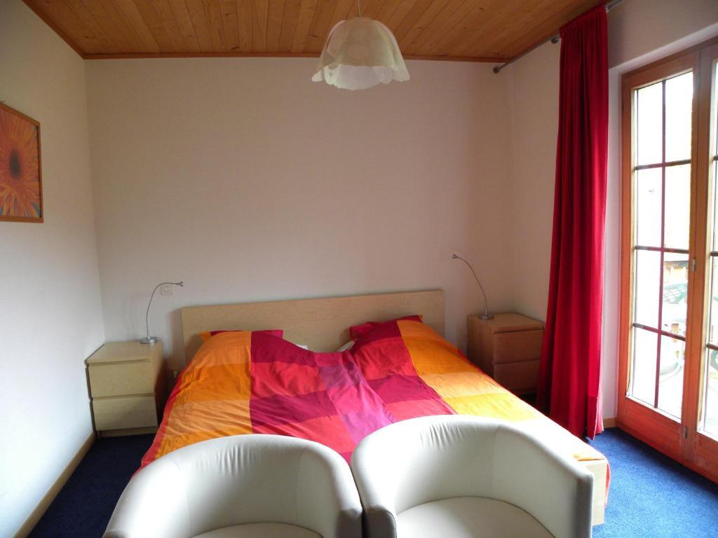 Hotel Restaurant Walliser Sonne Reckingen Стая снимка