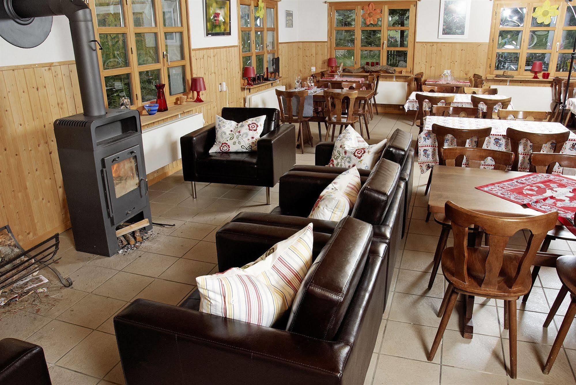 Hotel Restaurant Walliser Sonne Reckingen Екстериор снимка