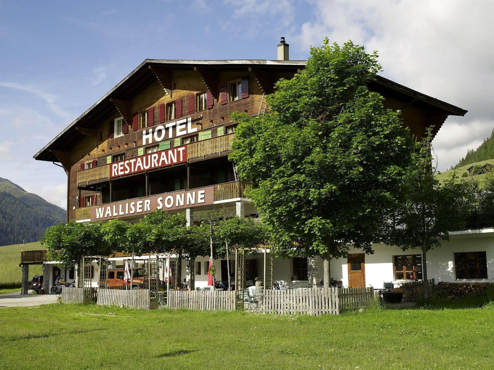 Hotel Restaurant Walliser Sonne Reckingen Екстериор снимка